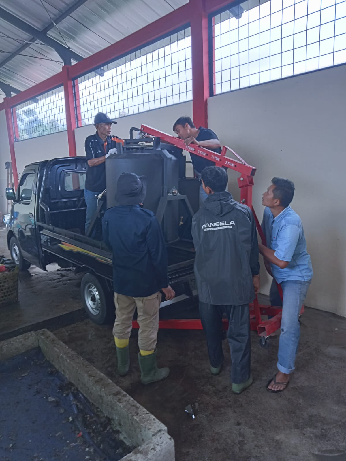 Instalasi Mesin Mechatronic AEN: Mendorong Kemandirian Teknologi dalam Pengolahan Sampah Nasional